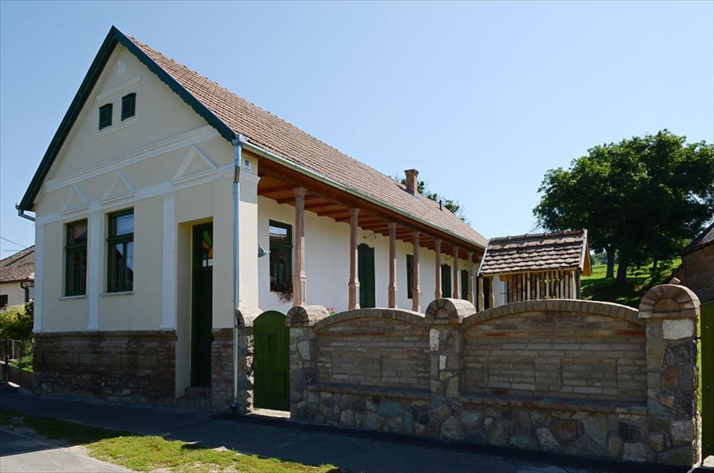 Zengoalja Vendeghaz Hotel Erzsébet Exterior foto